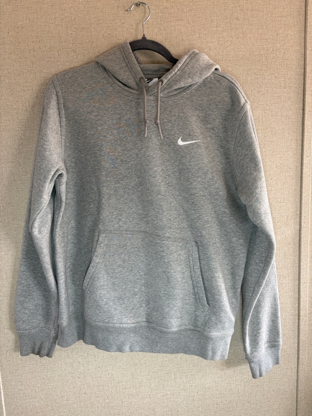 Nike Swoosh Hoodie Pullover Sweatshirt M Gray Athleisure Streetwear Cozy Sports